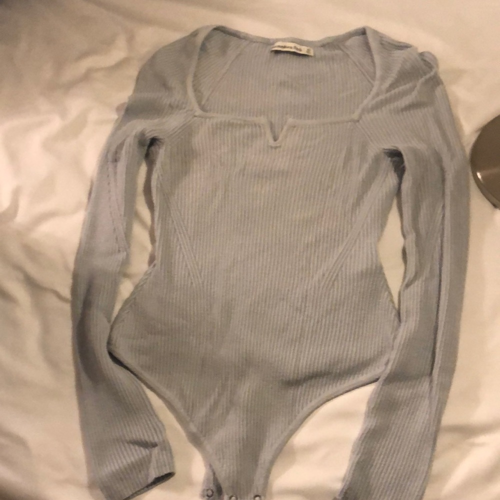 Abercrombie L Blue sweater bodysuit sweetheart neckline